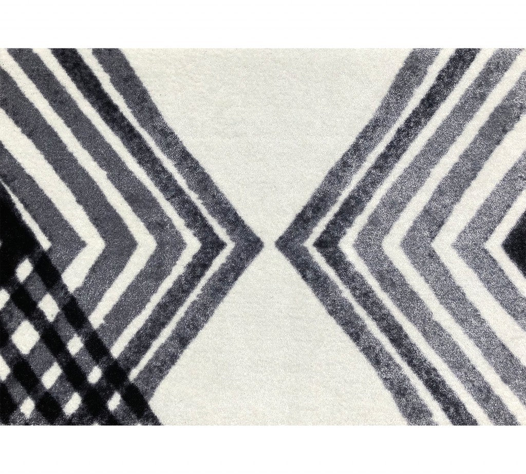 2' x 3' Black and Gray Abstract Arrow Washable Floor Mat