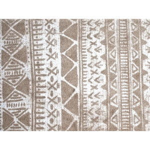2' x 4' Sandy Tan and White Zigs and Zags Washable Floor Mat