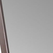 Elegante espejo de pie rectangular de longitud completa de latón cepillado