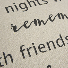 灰褐色至夜抱枕