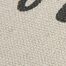 灰褐色至夜抱枕