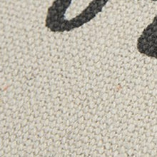 灰褐色至夜抱枕