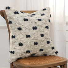 Black Cream Tufted Modern Cojín