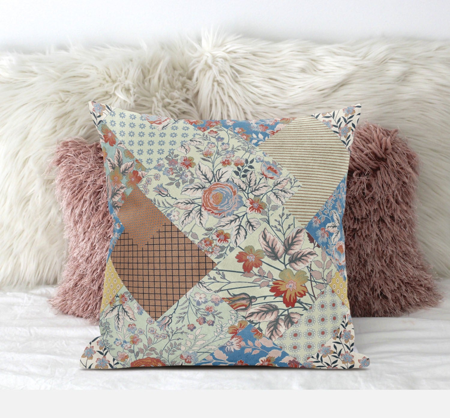 18 英寸橙黃色花卉絨面革抱枕