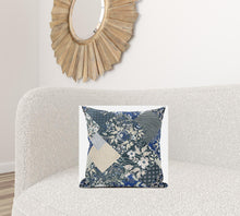 Cojín de gamuza gris crema floral de 18