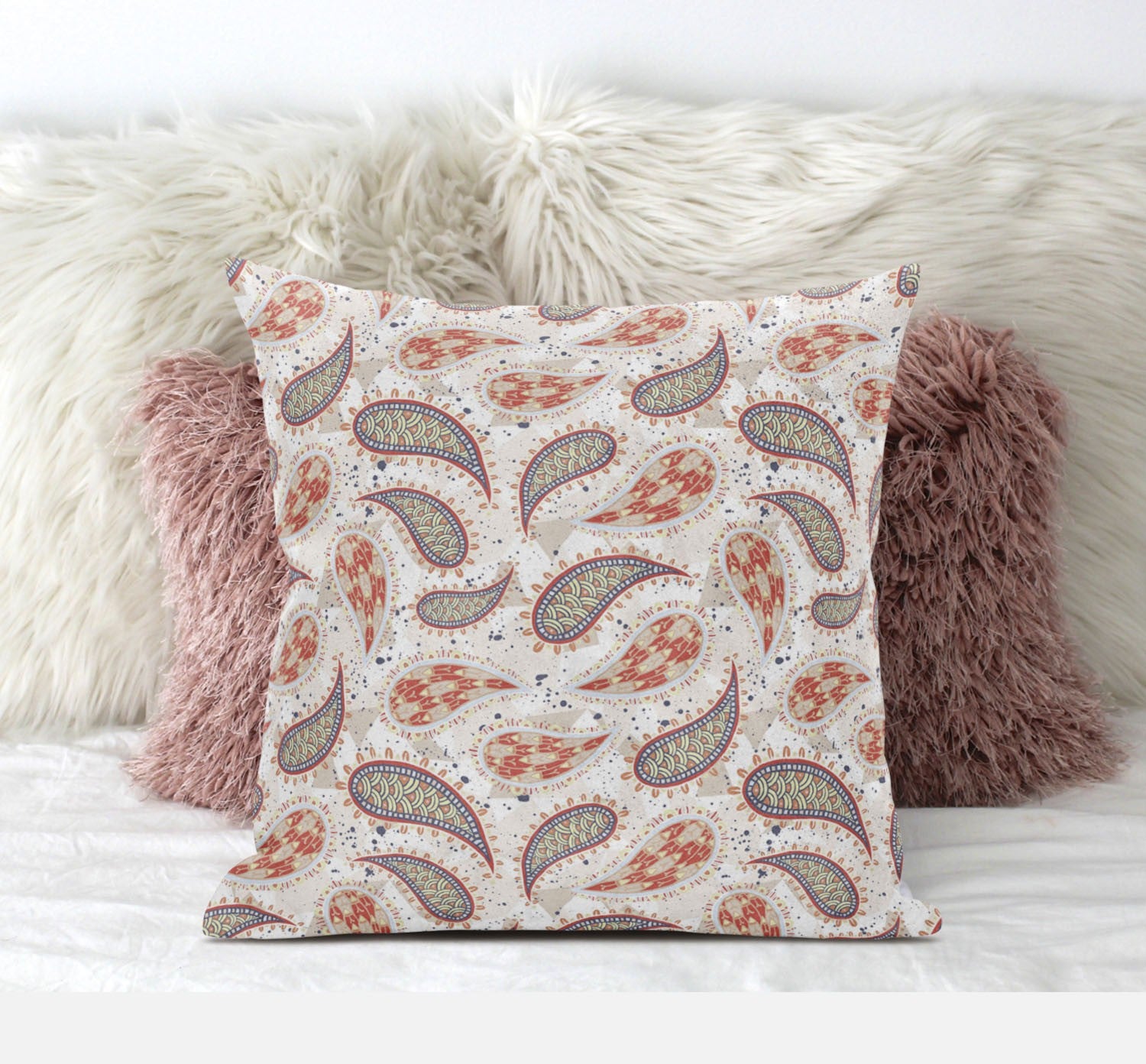 Cojín de gamuza boho Paisley rojo beige de 18"