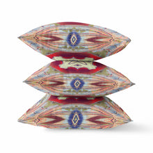 18 英寸洋紅色 Geo Tribal 絨面革抱枕