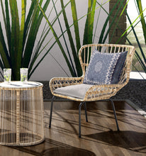 Cojín de gamuza con costura soplada Paisley blanco naranja de 20 