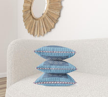 Cojín de gamuza con costura soplada geométrica gris azul claro de 18 