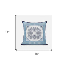 Cojín de gamuza con costura soplada geométrica blanca azul claro de 18 