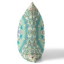 18 英寸 X 18 英寸米色和綠色幾何吹縫絨面革抱枕