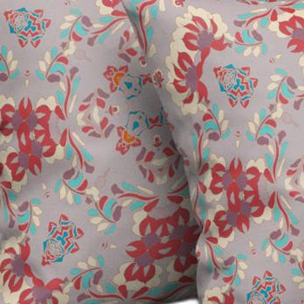 18 英寸 X 18 英寸紫色和紅色抽象吹縫絨面革抱枕