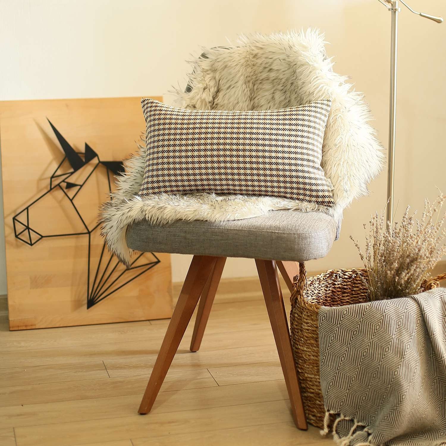 Funda de almohada lumbar de poliéster hecha a mano con cremallera de pata de gallo marrón de 12 "X 20"