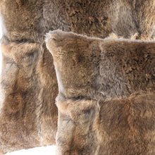 Juego de dos cojines de piel natural con cremallera de conejo marrón de 18.0 in.