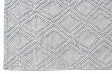 5’ x 7’ Gray Diamond Lattice Modern Area Rug