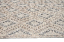 8’ x 11’ Tan Gray Diamond Lattice Modern Area Rug