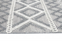 6’ x 9’ Gray Ivory Diamonds Boho Chic Area Rug