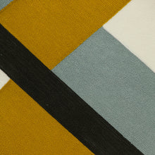 20 英寸 X 20 英寸黑色和棕色幾何拉鍊 100% 棉抱枕