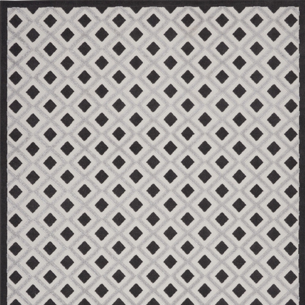 10' X 13' Black And White Gingham Non Skid Indoor Outdoor Area Rug