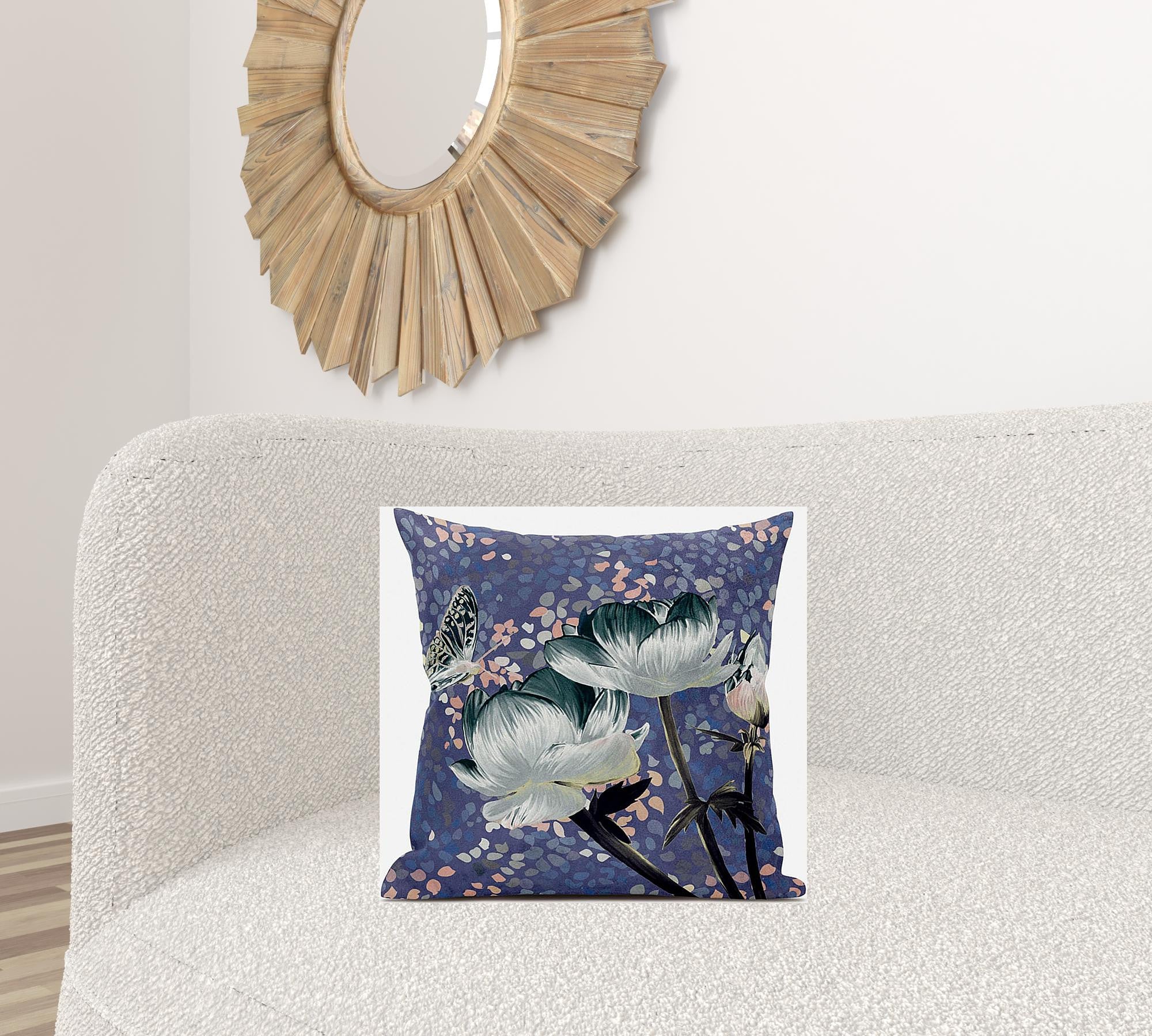 18 英寸 X 18 英寸深綠色和灰色玫瑰和蝴蝶絨面革抱枕