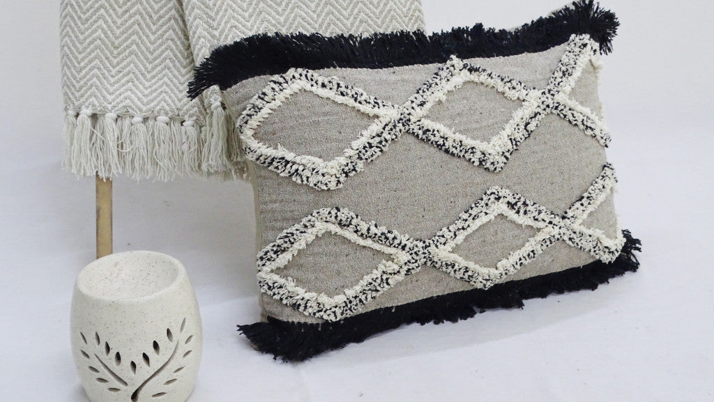 16" X 22" Black And Gray Diamond Handmade Cotton Blend Throw Pillow With Fringe