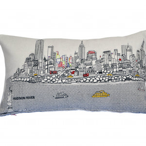 Cojín decorativo lumbar blanco NYC Skyline de 24"