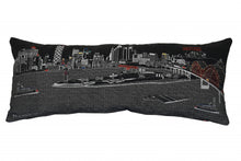 Cojín decorativo lumbar de 35 pulgadas con diseño de horizonte nocturno de Memphis, color negro