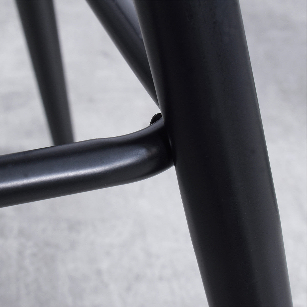 兩件套 32 英寸黑色低背吧台高吧椅帶腳踏板