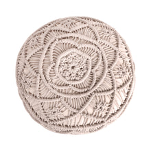 Puf redondo de mezcla de algodón color marfil de 18