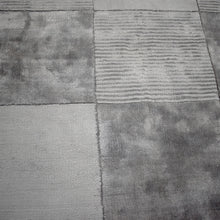 5' X 8' Grey Geometric Hand Woven Stain Resistant Area Rug