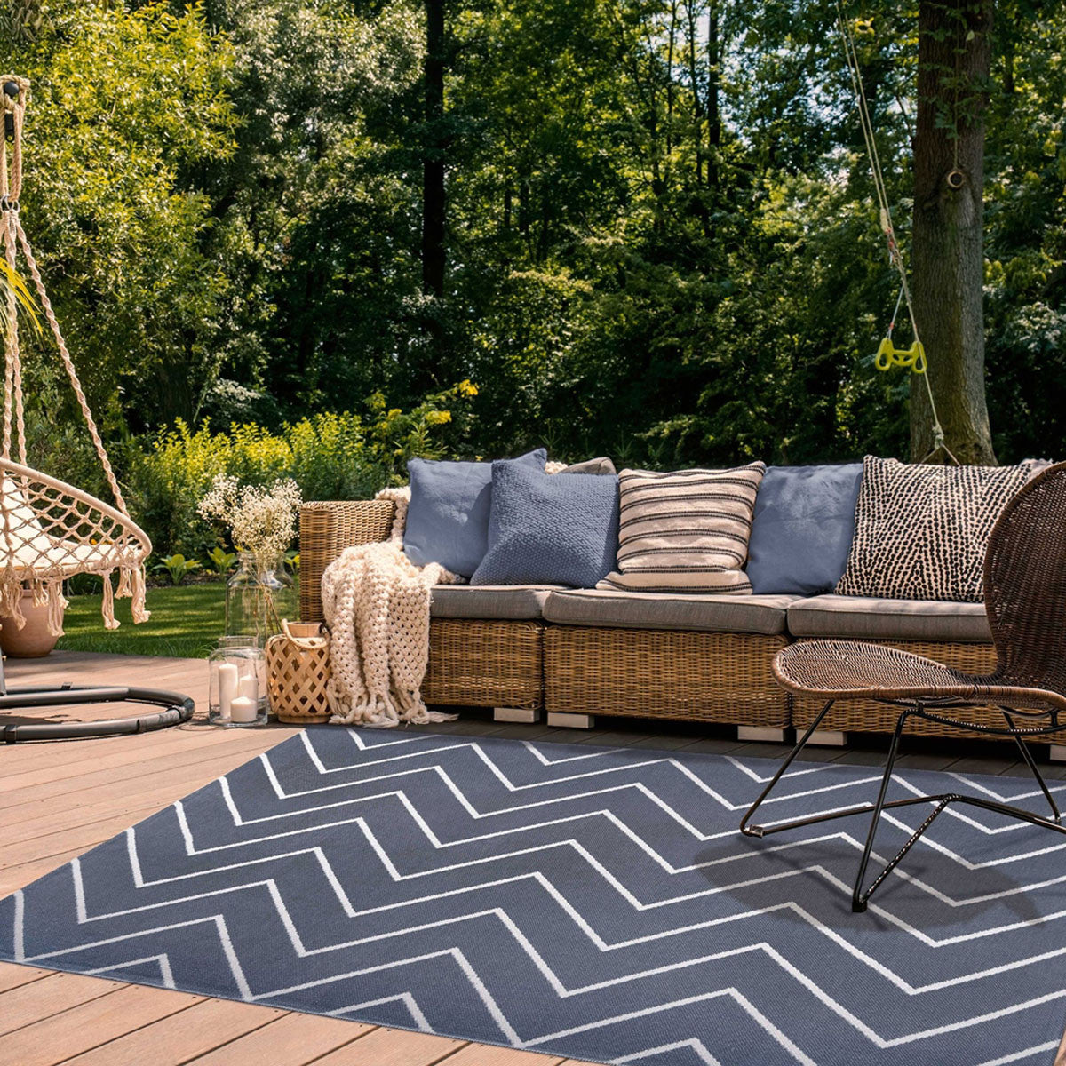 3' X 5' Grey Waves Stain Resistant Indoor Outdoor Area Rug