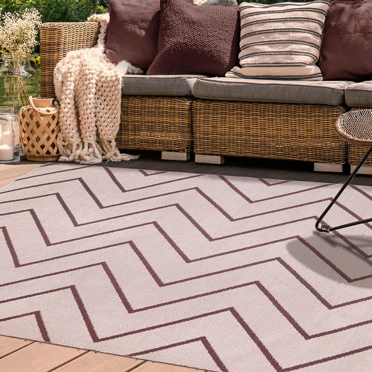 5' X 7' Beige Waves Stain Resistant Indoor Outdoor Area Rug