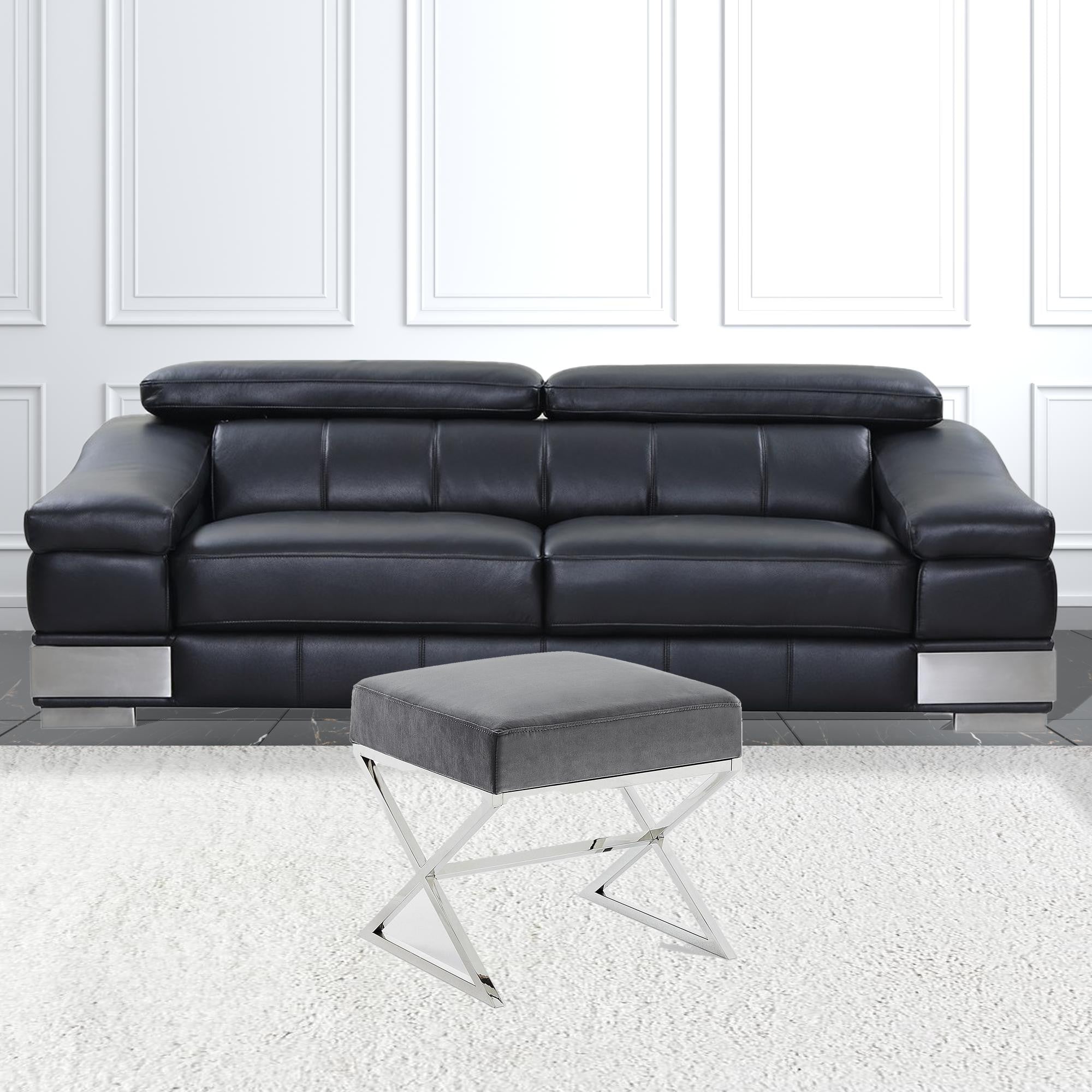 Terciopelo gris de 18" con otomana plateada