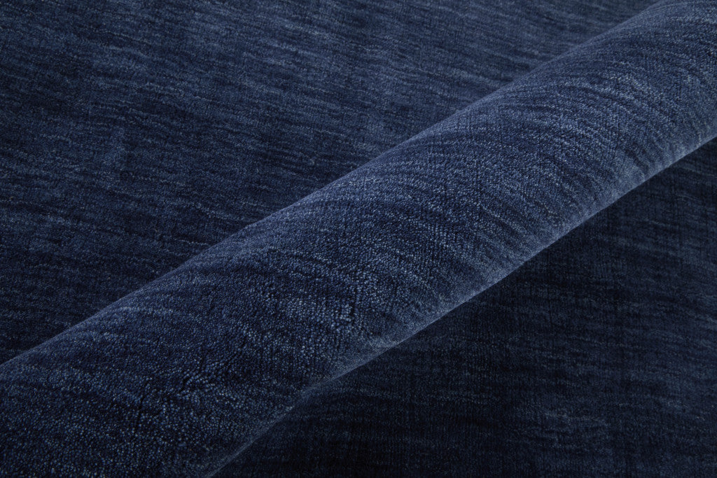 4' X 6' Black Wool Hand Woven Stain Resistant Area Rug