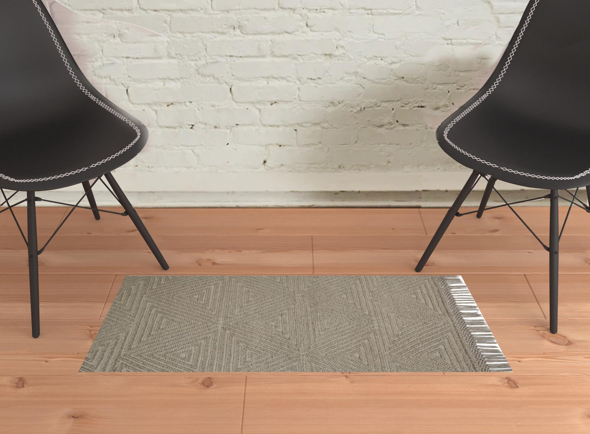 4' X 6' Gray Wool Geometric Hand Woven Area Rug With Fringe
