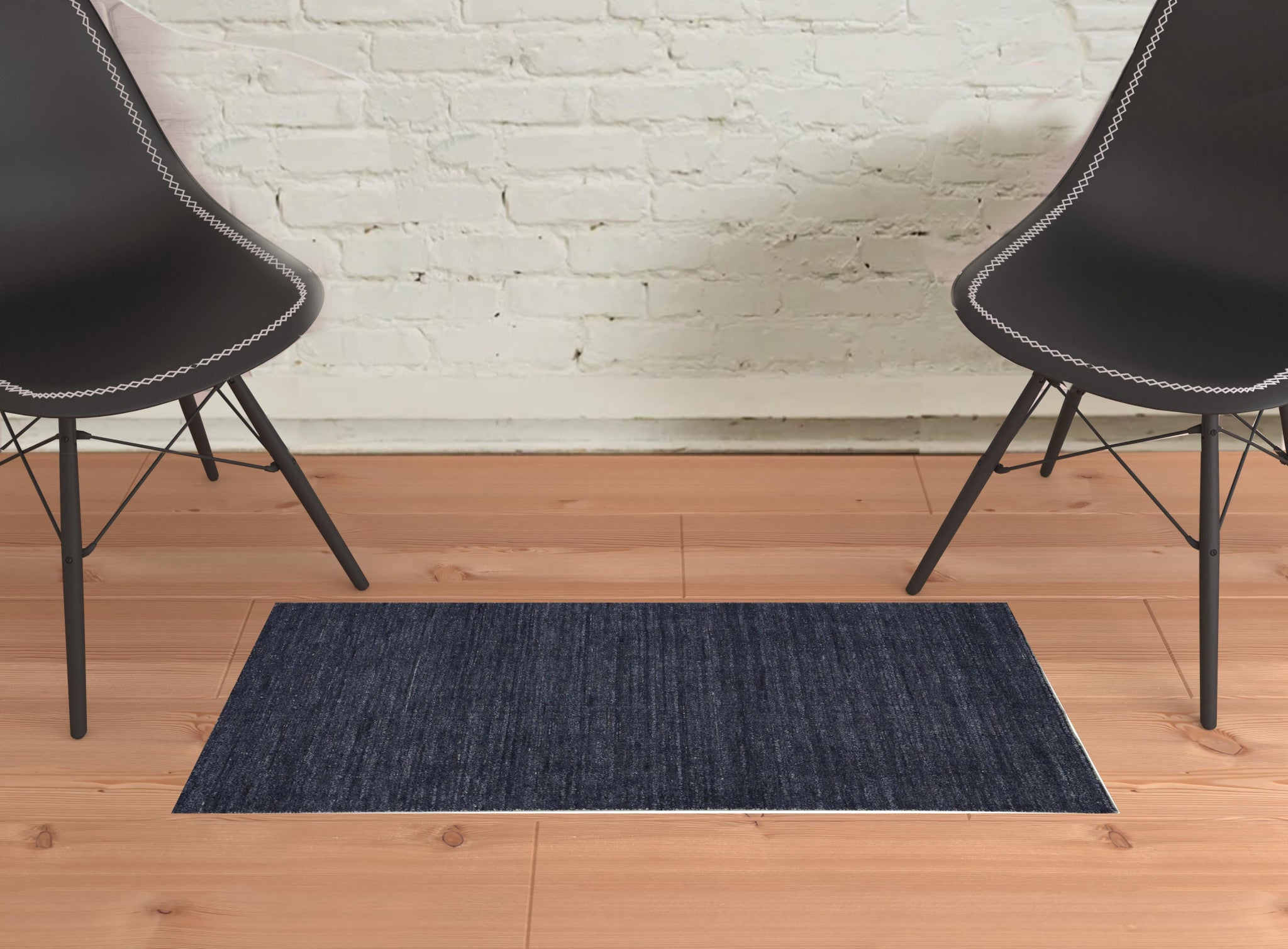 4' X 6' Gray And Black Hand Woven Area Rug