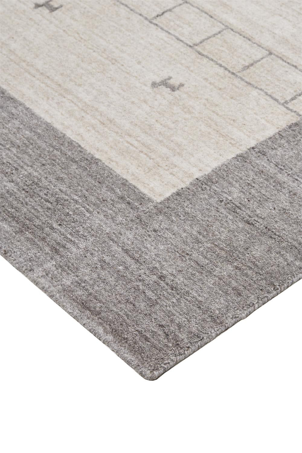 4' X 6' Ivory And Gray Wool Hand Knotted Stain Resistant Area Rug