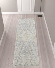 5' X 8' Gray And Ivory Abstract Hand Woven Area Rug