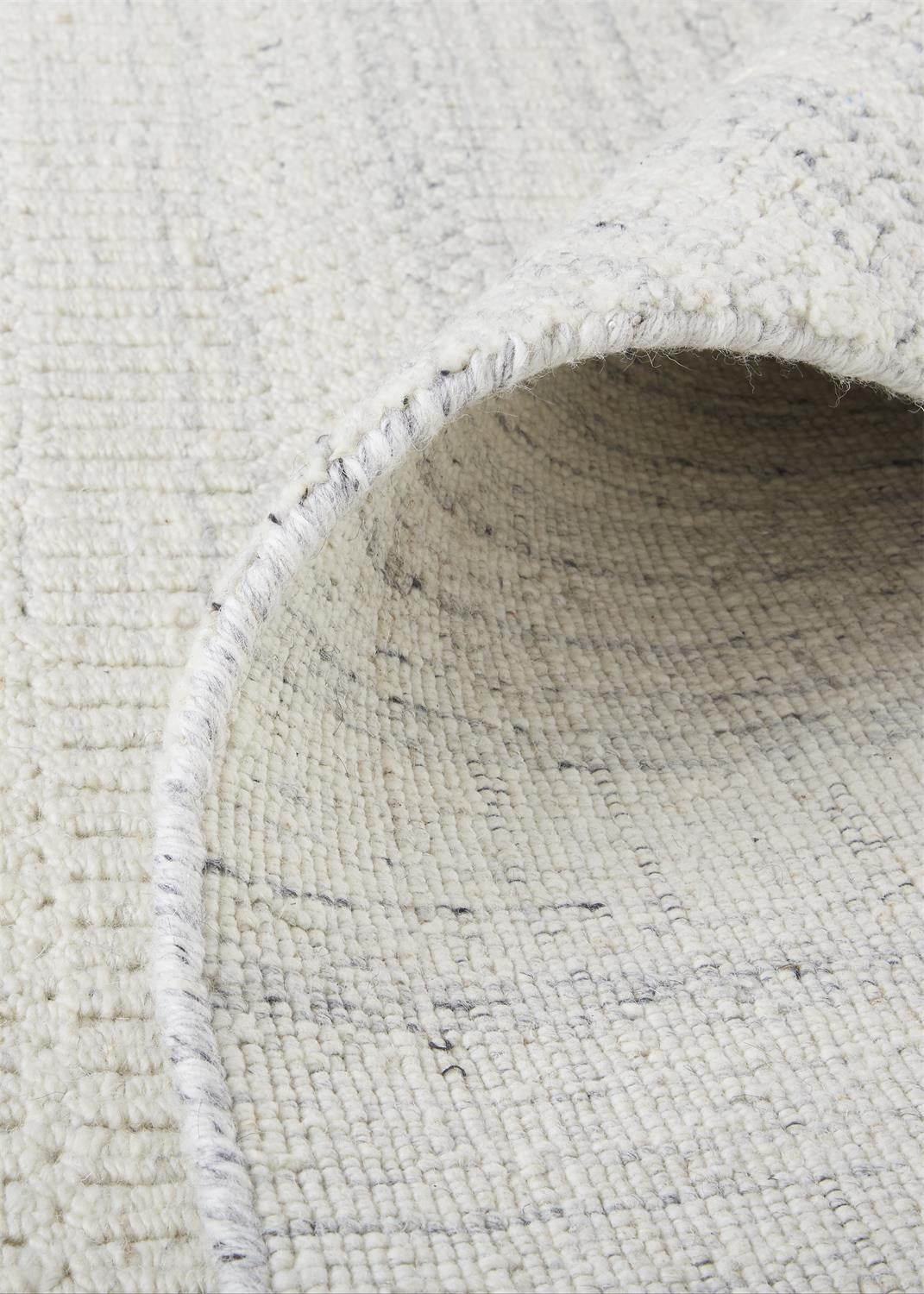 4' X 6' Ivory Wool Hand Woven Stain Resistant Area Rug