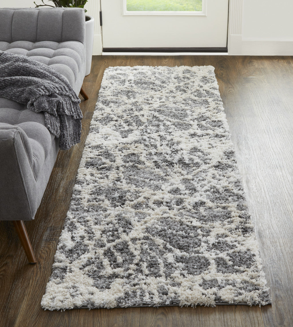 4' X 6' Gray And Ivory Abstract Power Loom Stain Resistant Area Rug