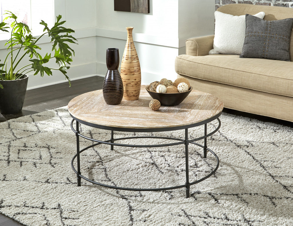 Mesa de centro envejecida redonda de madera de mango lavada en negro y rústico de 38"