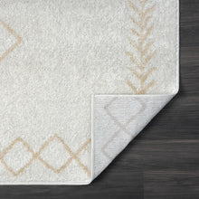 5' X 7' Cream Diamond Area Rug