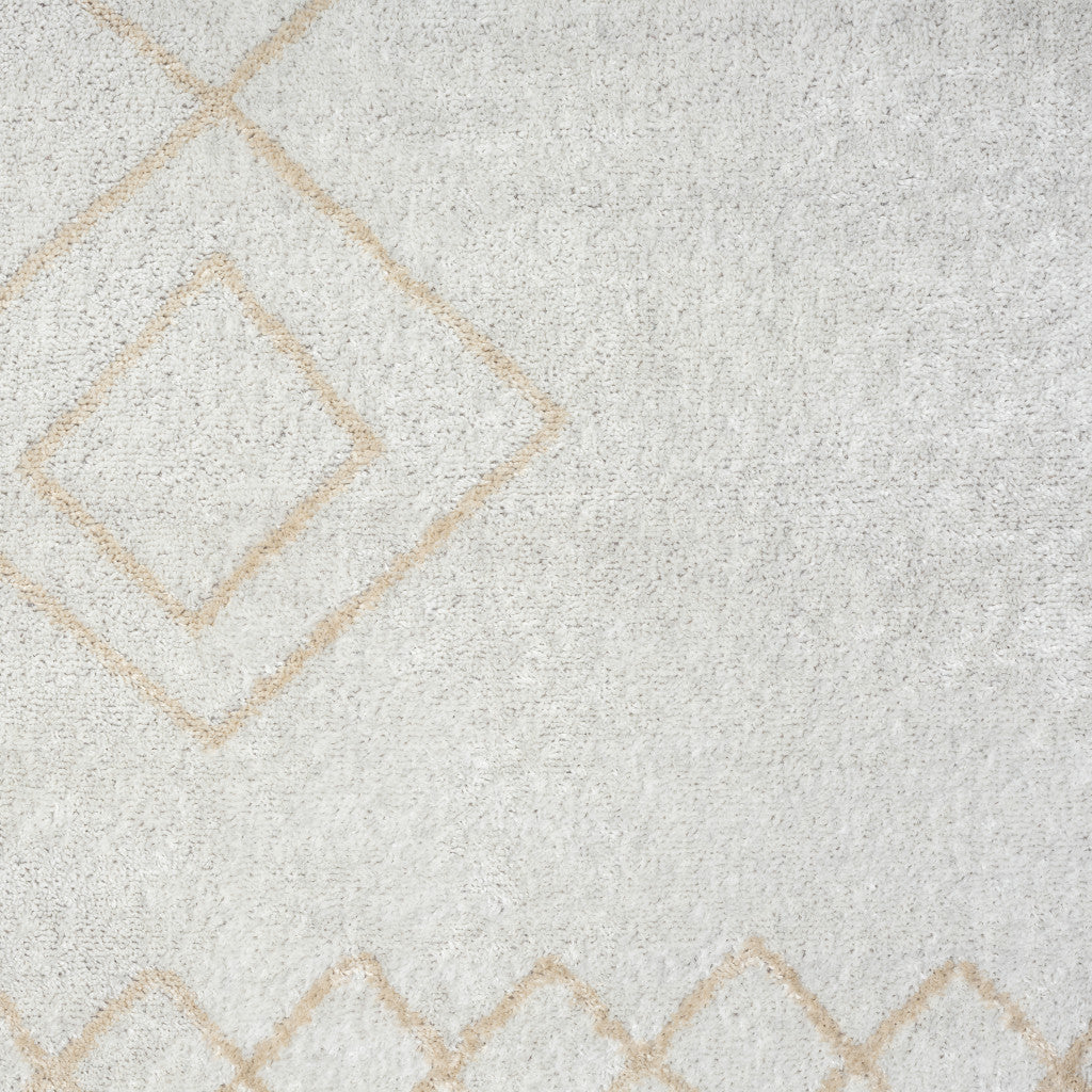 5' X 7' Cream Diamond Area Rug