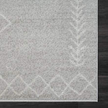 5' X 7' Cream Diamond Area Rug