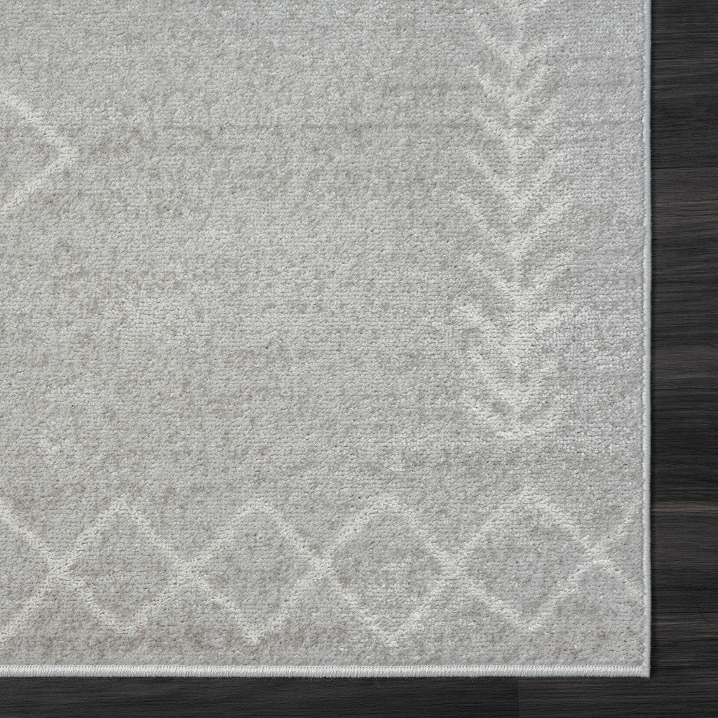 5' X 7' Cream Diamond Area Rug