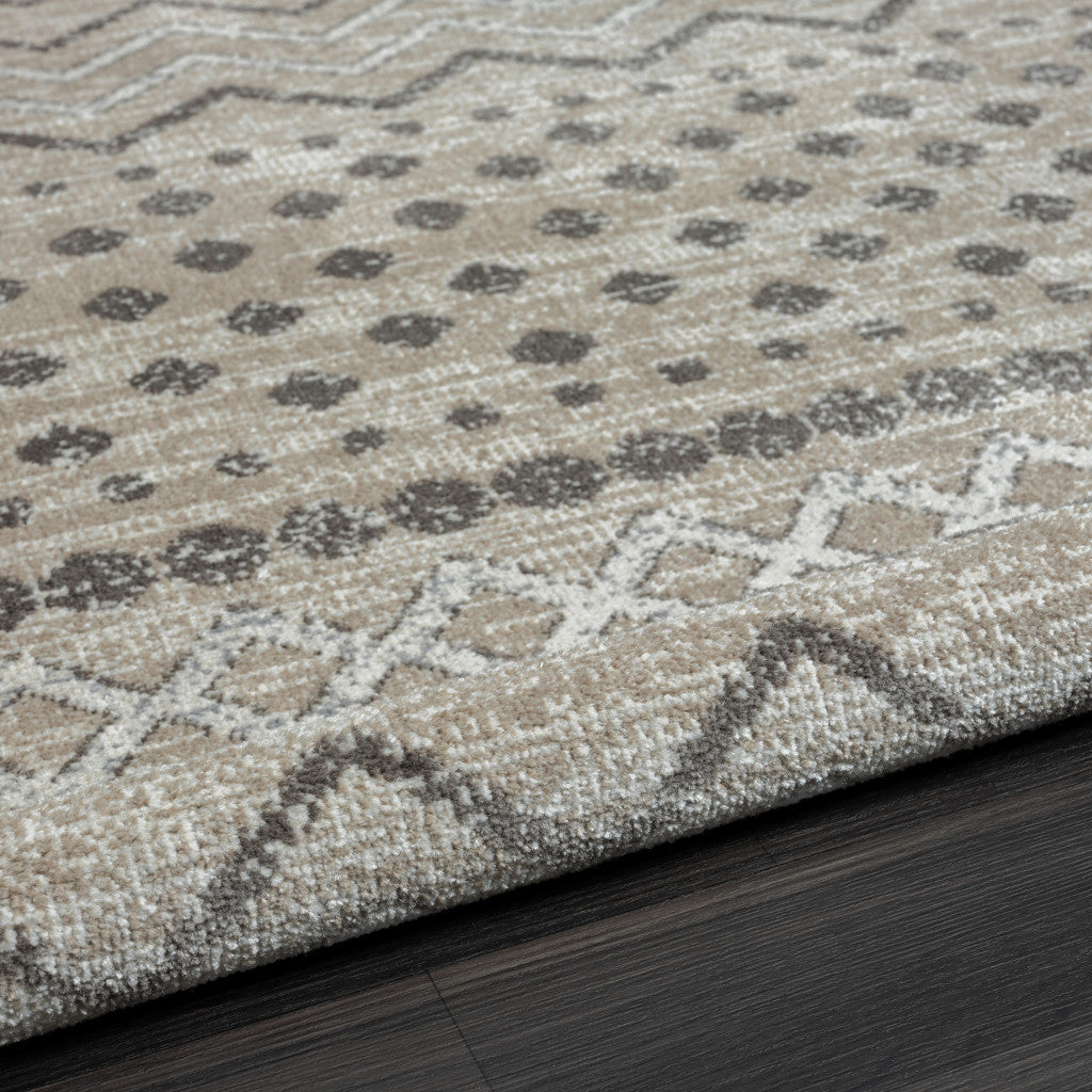 5' X 7' Beige Geometric Washable Area Rug