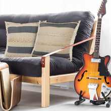 Juego de dos cojines de yute con cremallera y rayas negras - 24