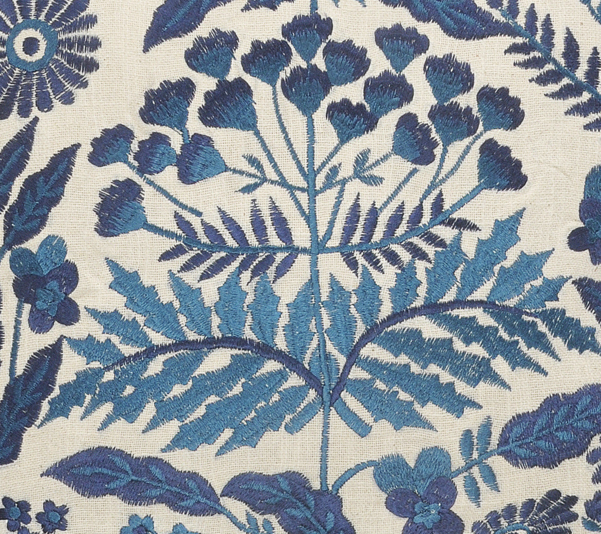 20" X 20" Navy And Off-White 100% Cotton Floral Zippered Pillow