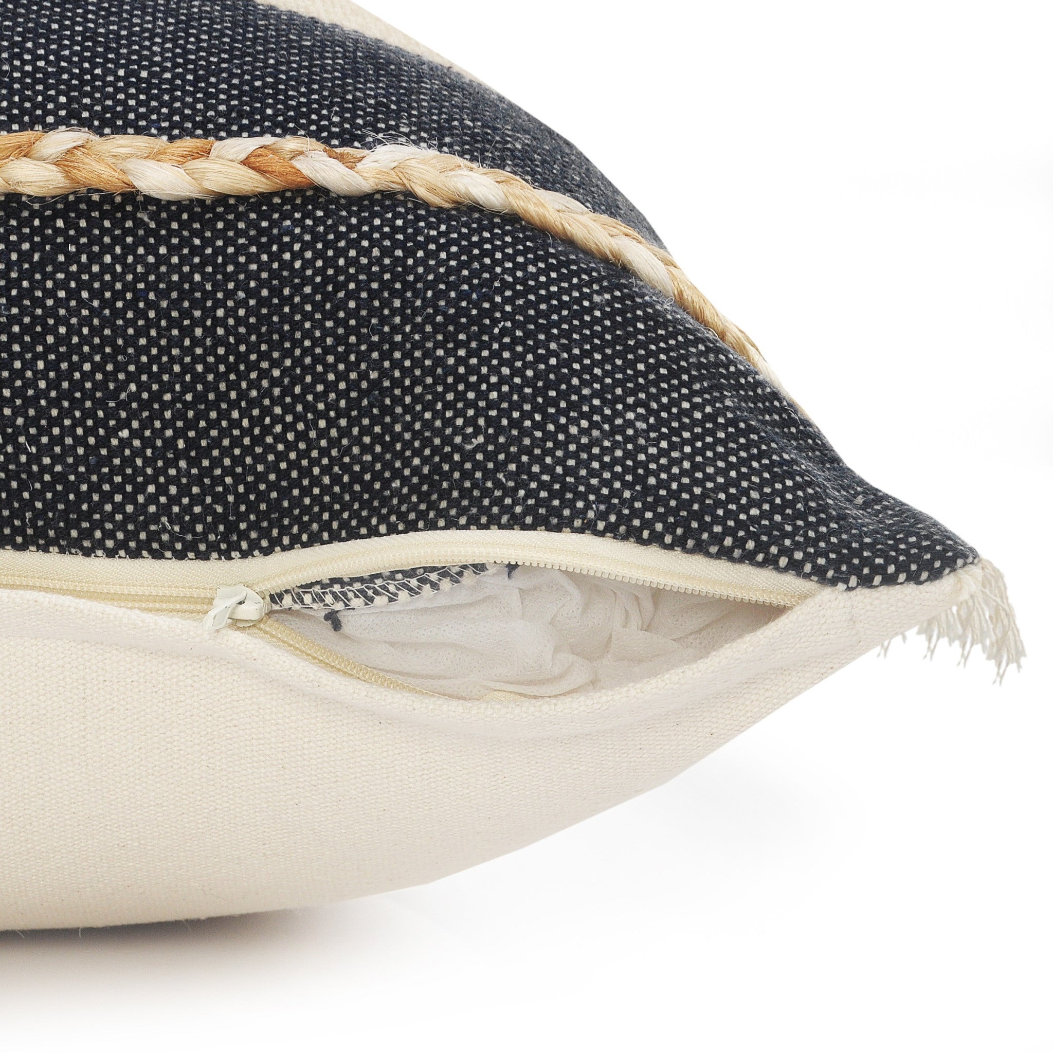 Juego de dos cojines de yute con cremallera y rayas negras - 24" x 24"