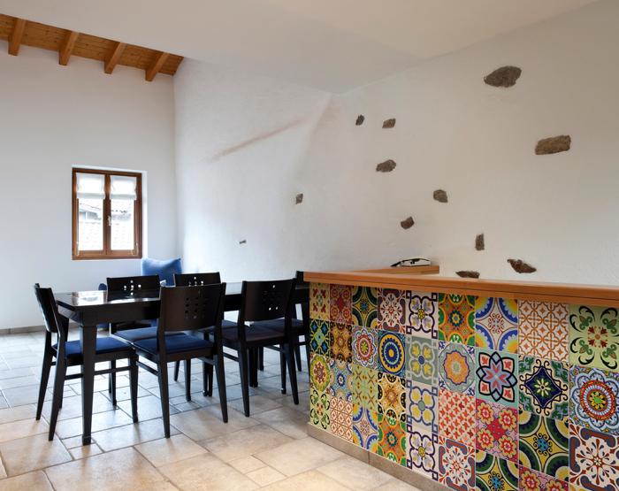 7" X 7" Mediterranean Brights Peel and Stick Removable Tiles